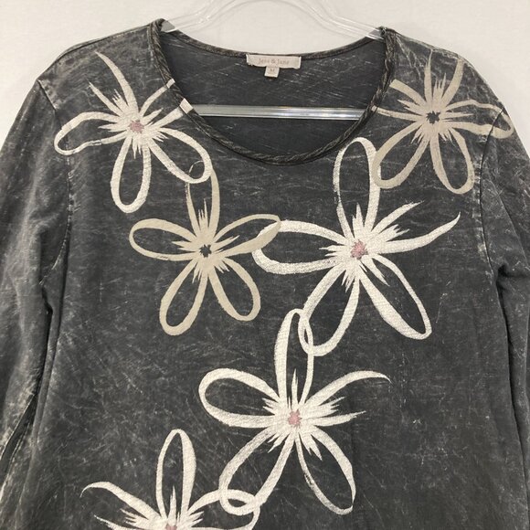 Jess & Jane Medium Gray Acid Wash Floral Artsy Asymmetric Long Sleeve Tunic - Picture 3 of 10